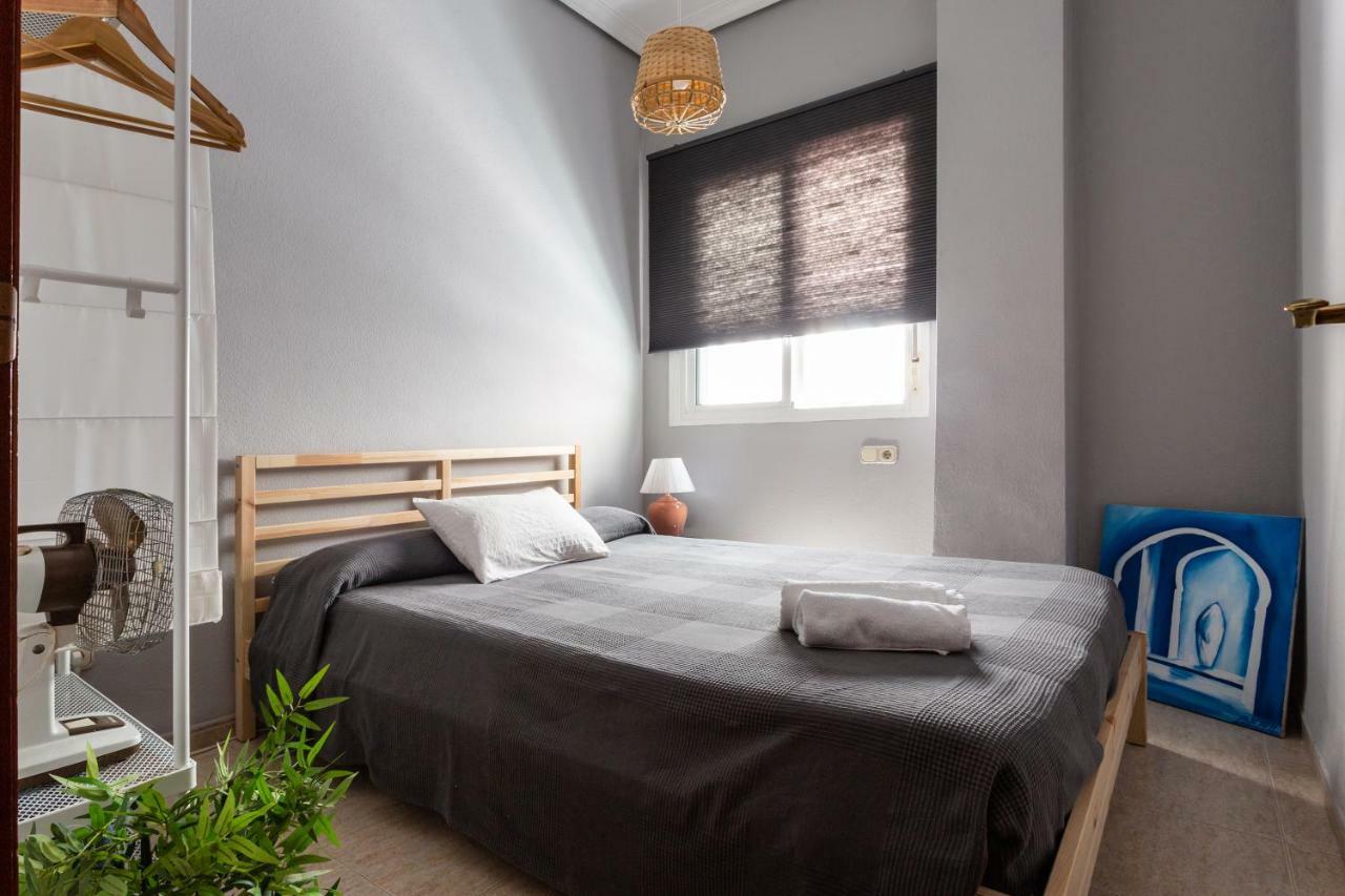 Serva La Bari Shared Apartment Sevilla Dış mekan fotoğraf