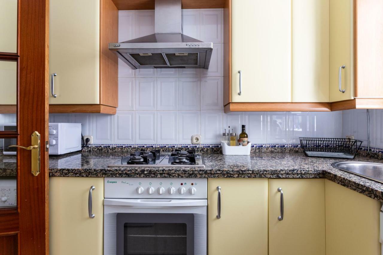 Serva La Bari Shared Apartment Sevilla Dış mekan fotoğraf